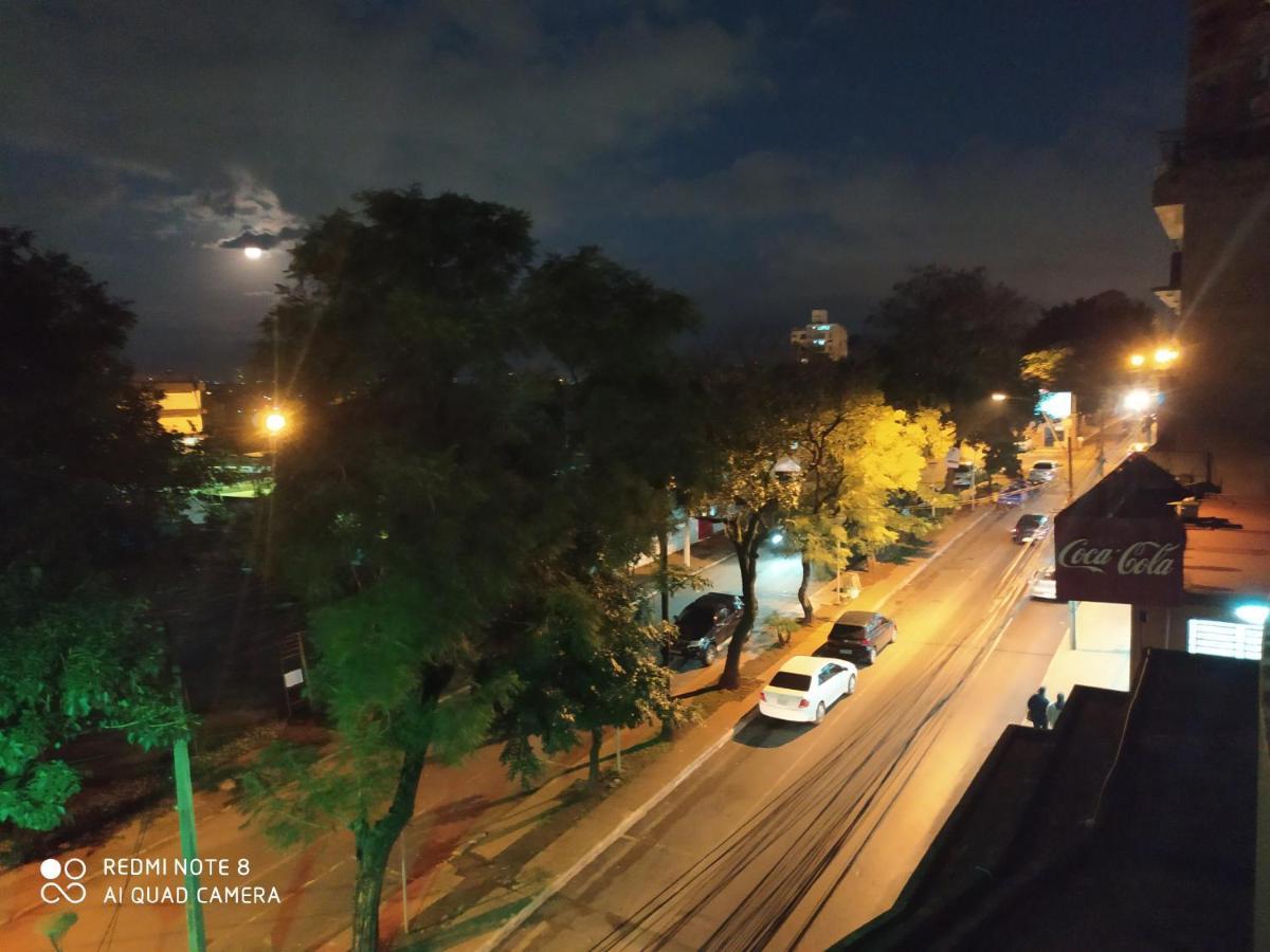 Amplio Y Comodo Apartamento Con Bella Vista En Pleno Centro Ciudad del Este Extérieur photo